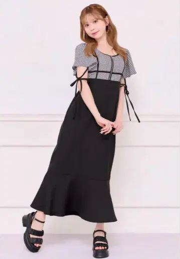 아프레 주르 소매 플레어 머메이드 원피스