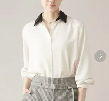 마르티니크 화이트 블랙 블라우스 셔츠