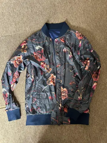 요시오쿠보 꽃무늬 자켓 사이즈 2