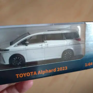 TOYOTA Alphard 2023 미니카 1:64
