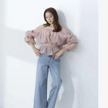 내추럴 뷰티 베이직 시어 개더 플럼 블라우스 핑크