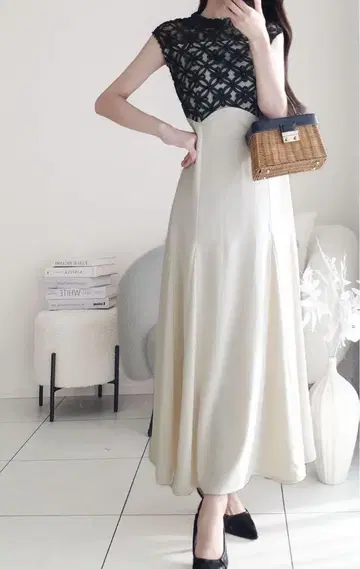 mily bilet 시어 레이스 슬리브리스 원피스