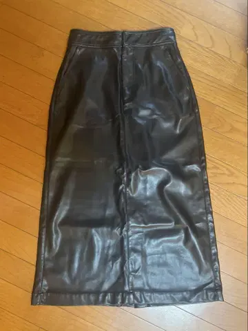 가격 협상 가능! niko and - 인조 가죽 타이트 스커트