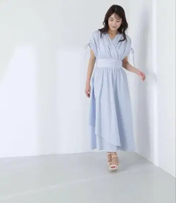 NATURAL BEAUTY BASIC 드로스트 슬리브 스트라이프 원피스