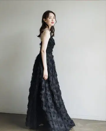 페더 드레스 블랙 웨딩 드레스 A라인