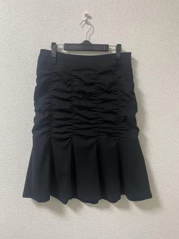 센소유니코 스커트 블랙