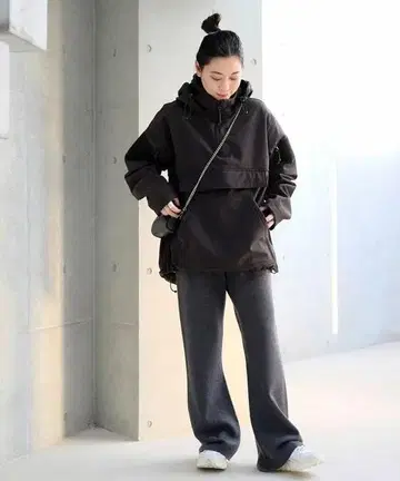 컨디션 최상 두지엠 클라세 셀렉 로스코 아노락 후드티