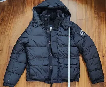 Abercrombie & Fitch 블랙 다운 자켓 M 사이즈