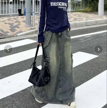 그레이 데님 미디 기장 스커트