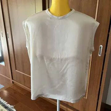 브루넬로쿠치넬리 실크 폴리우레탄 프렌치 슬리브 블라우스