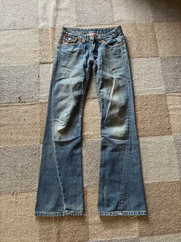 TRUE RELIGION 부츠컷 데님 27