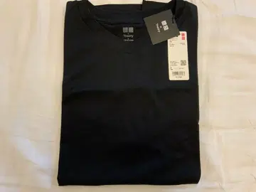 새상품 UNIQLO Theory 릴랙스핏 V넥 T셔츠 띠어리