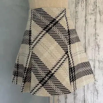 SNIDEL 로빙 체크 미니 스커트