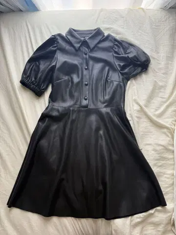 ZARA 블랙 가죽 미니 원피스 반팔