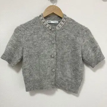 ZARA 큐빅 버튼 니트 가디건