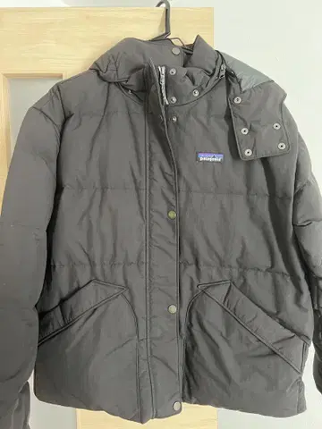 patagonia 블랙 우먼 다운 자켓 L 사이즈