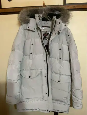 Moose Knuckles 그레이 다운 자켓