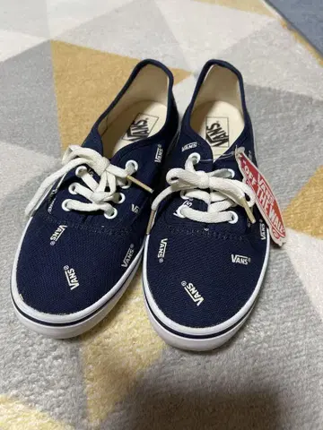 VANS 네이비 로고 프린트 스니커즈