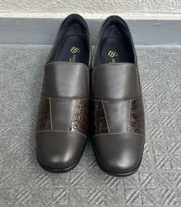 [미사용] SALON DE GRES 여성용 슬립온 슈즈 23cm