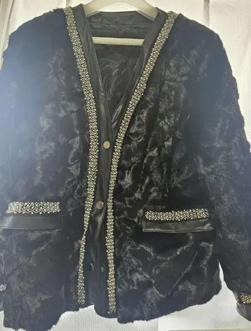 비즈 장식 노카라 퍼 자켓
