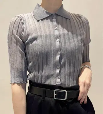 STUNNING LURE 그레이 반팔 니트 2025SS