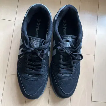 hummel 블랙 스니커즈 JP 27