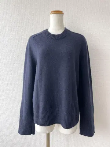 COS 캐시미어 100% 니트 (네이비) 긴팔 크루넥 스웨터