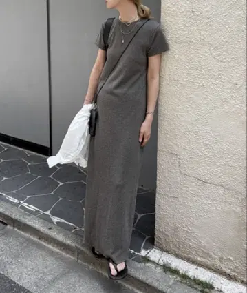 미사용 새상품 택 포함 컷 리브 롱 원피스 슬릿 feepur