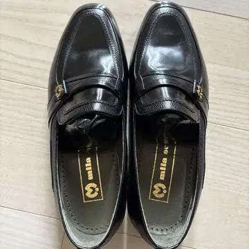 블랙 로퍼 밀라 쇤