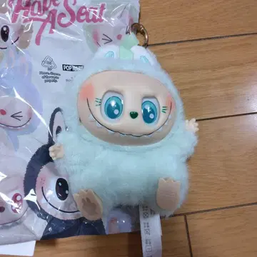 [ 미사용 ] POP MART Have A Seat 봉제 인형