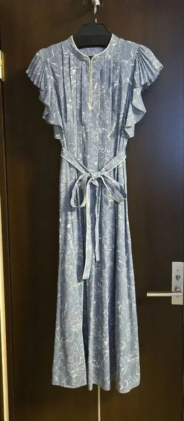SNIDEL 프릴 소매 플리츠 파랑 꽃무늬 원피스
