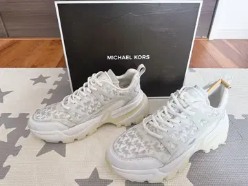 MICHAEL KORS 화이트 스니커즈
