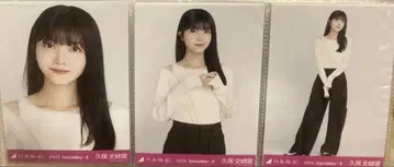노기자카46 브로마이드 컴프 어깨 트임 상의 쿠보 시오리