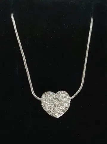 SWAROVSKI 스와로브스키 하트형 파베 리버서블 목걸이