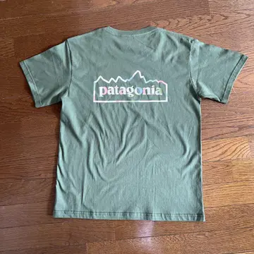 patagonia 올리브 그린 티셔츠