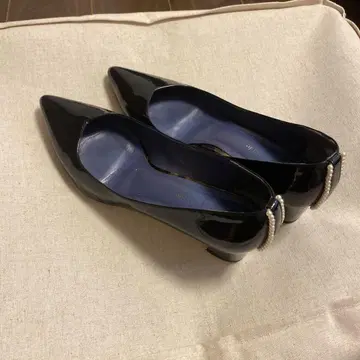 블랙 스틸레토 펌프스 발꿈치 펄 장식