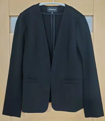 ESPRITMUR 노카라 블랙 자켓