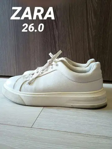 ZARA 화이트 통굽 스니커즈