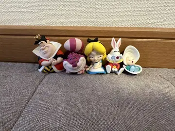 어깨 쿵 Fig. 이상한 나라의 앨리스 4종 컴프 + 하트의 여왕 포함
