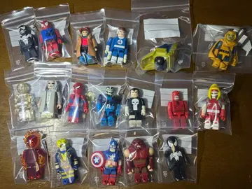 마블 큐브릭 18개 개봉품