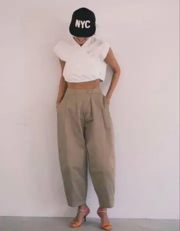 Nala cocoon chino M 사이즈 베이지