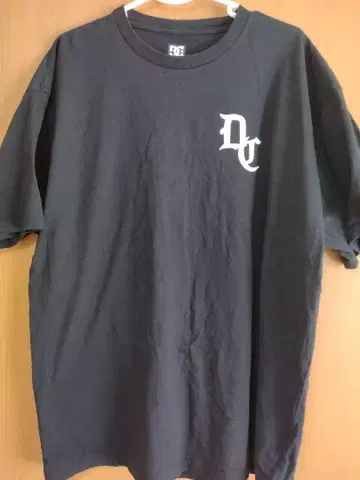 DC XL 사이즈 블랙 T셔츠