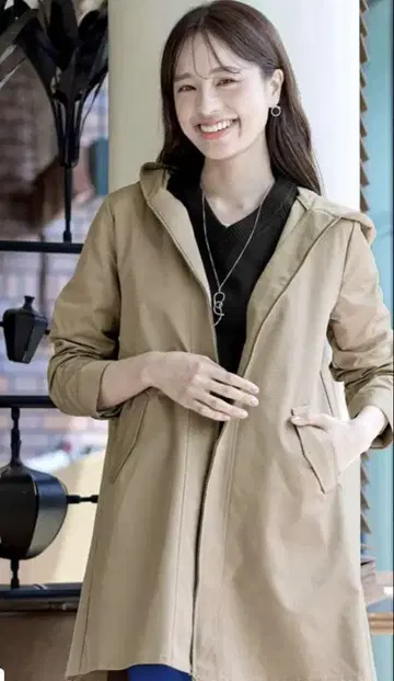 티어클라세 후드 부착 워셔블 A라인 코트 L