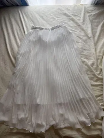 JILLSTUART 화이트 플리츠 스커트