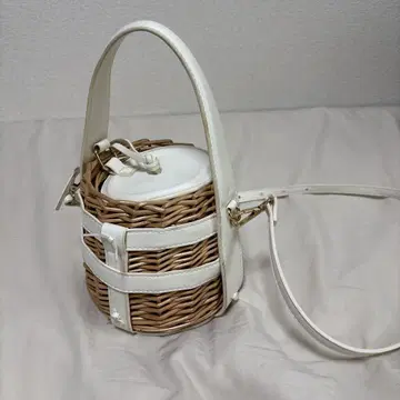 ZARA 바스켓백