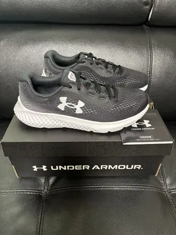 UNDER ARMOUR 스니커즈 블랙