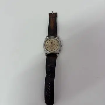EMPORIO ARMANI 크로노그래프 손목시계 AR-5904