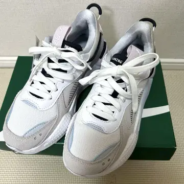 새상품 PUMA RS-X REINVENT 22.5cm 한정품