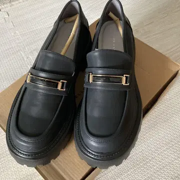 블랙 로퍼 L 사이즈 금장 장식 포함