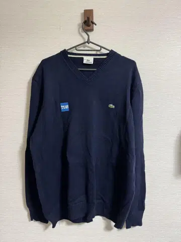LACOSTE 네이비 V넥 스웨터